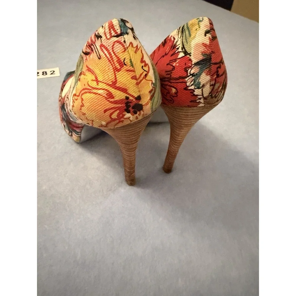 Women's Jessica Simpson High Heel Size 7 Stiletto 5